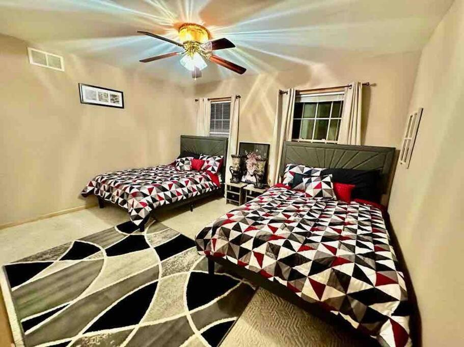 Cheerful 5-bedroom With Heated Pool * East Stroudsburg
